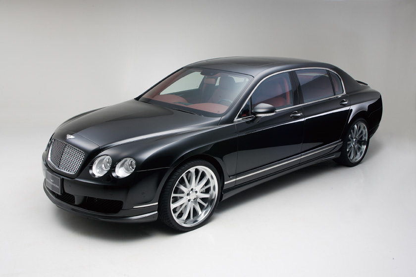 WALD Bentley Continental Flying Spur Executive Line body kit 2005–2008 — black saloon front three-quarter studio view