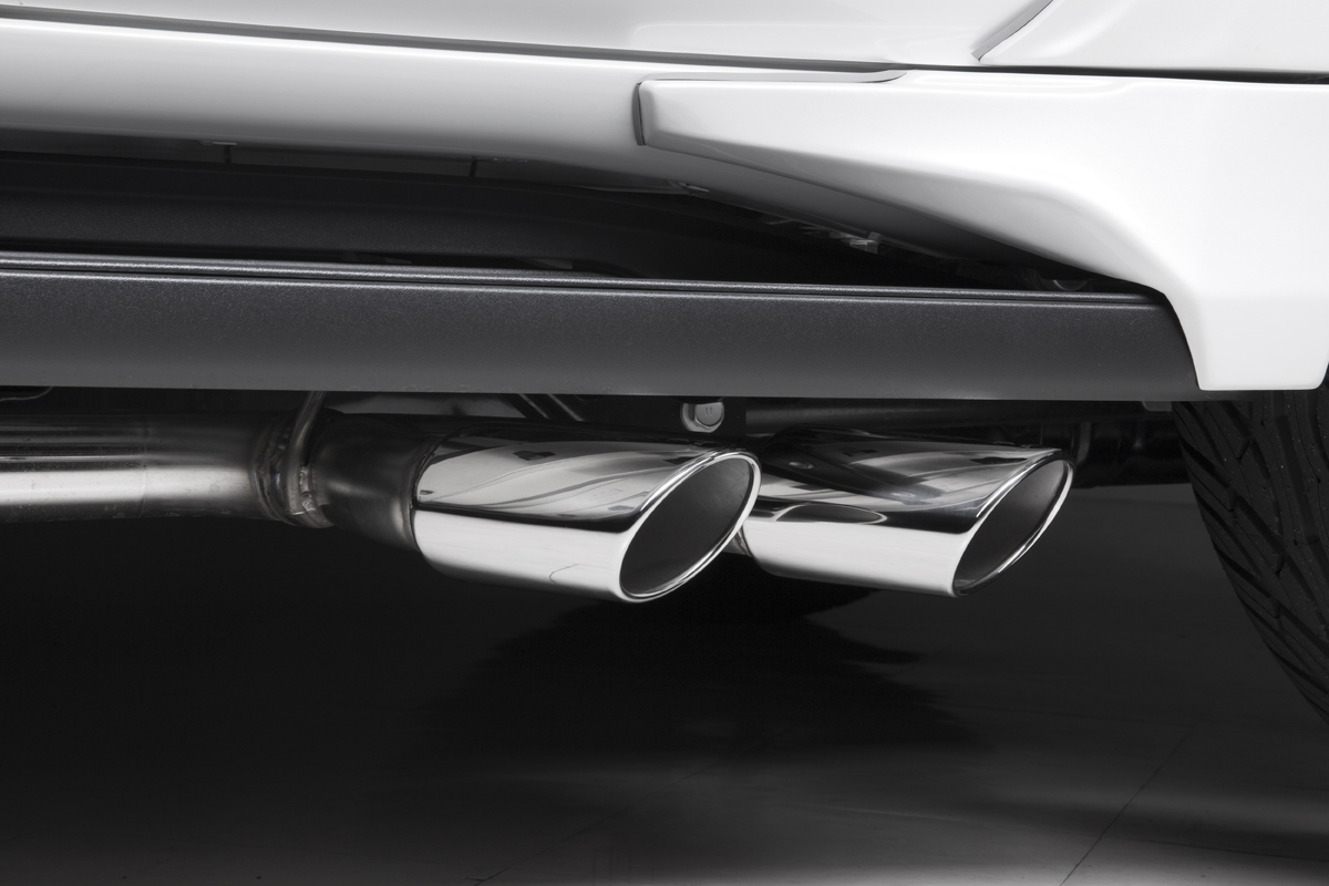 WALD Sports Line Prado 150 polished dual oval side-exit exhaust tips beneath the side step