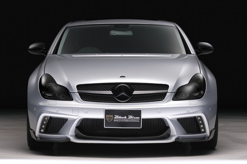 WALD Mercedes-Benz CLS C219 head-on front view with WALD front bumper spoiler and LED daytime running lamps