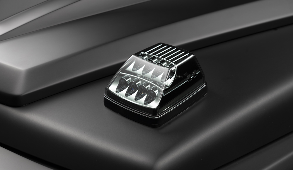 WALD Black Bison Edition Suzuki Jimny Nomade JC74W — WALD LED indicator in clear finish mounted on the aero bonnet