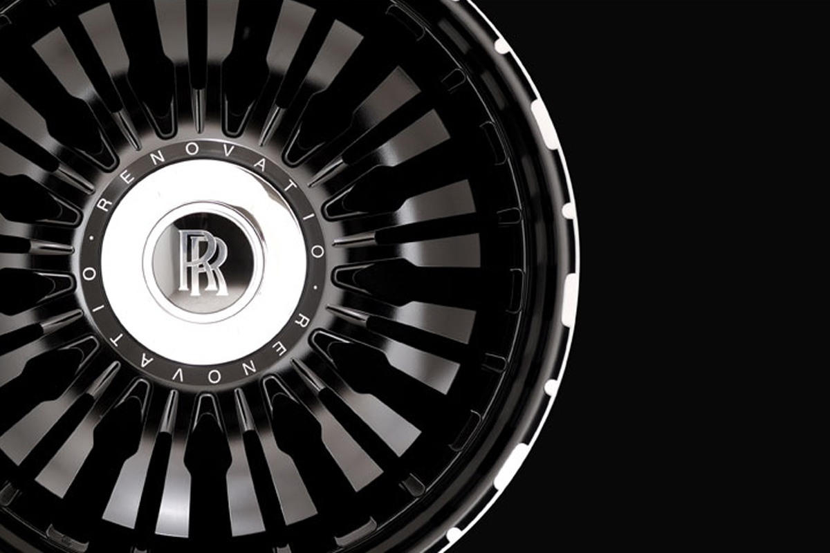 WALD RENOVATIO 1 RR wheel face detail showing the machined rim lip and centre cover