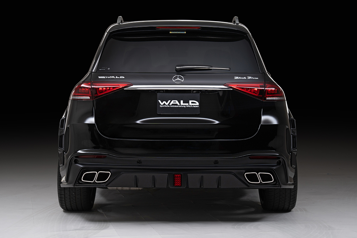 WALD GLE W167 Black Bison head-on rear view with LED brake lamp and quad exhaust tips