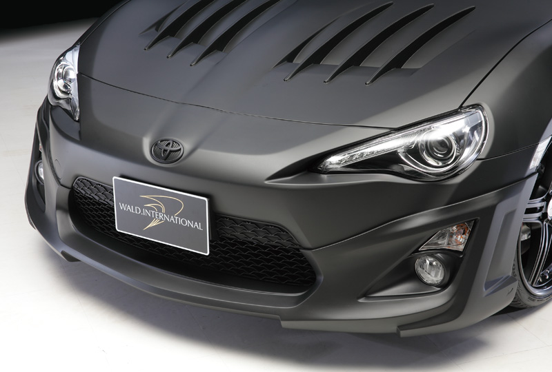 WALD Toyota 86 ZN6 Sports Line front spoiler detail extending around the fog-lamp area